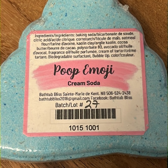 COPY - Poop Emoji • Cream Soda • Bath Bomb - Picture 3 of 6